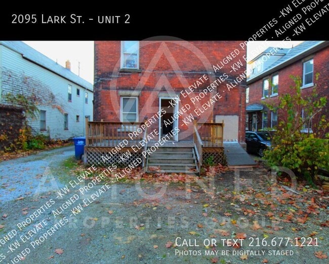Building Photo - 2095 Lark St
