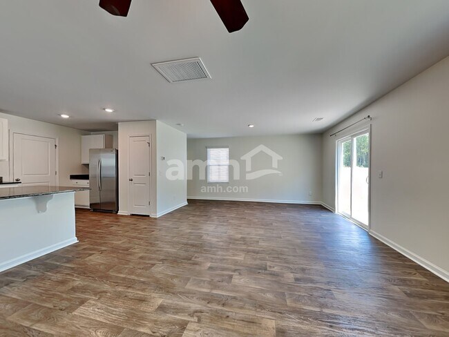 Building Photo - 112 Tobago Cir