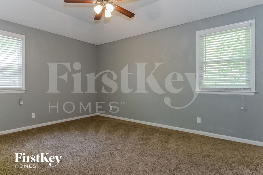 Building Photo - 13008 W 102nd Terrace