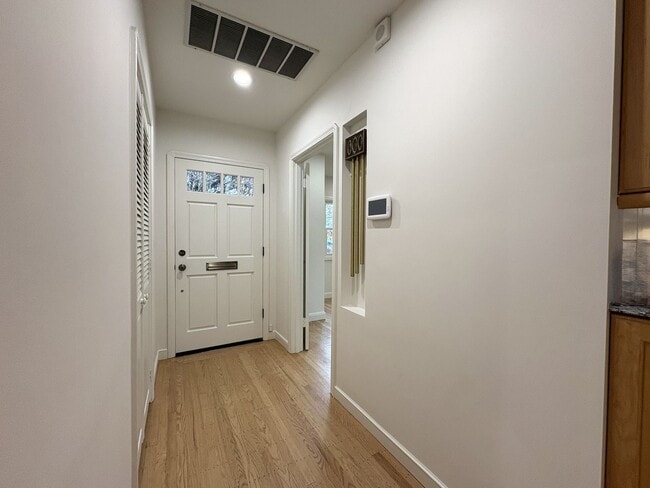 Building Photo - Beautifully Updated 3BD/2BA + Office Single-Family Home in Palo Alto