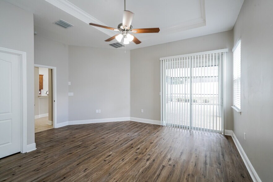 Building Photo - 210 Montara Drive