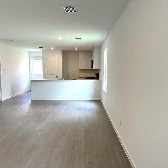 Building Photo - 1329 Wedge Leaf Ln