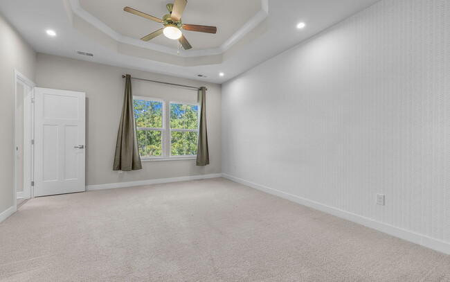 Building Photo - 436 Westport St