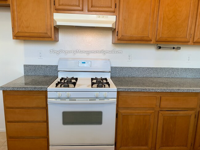 Building Photo - 13237 Kootenay St