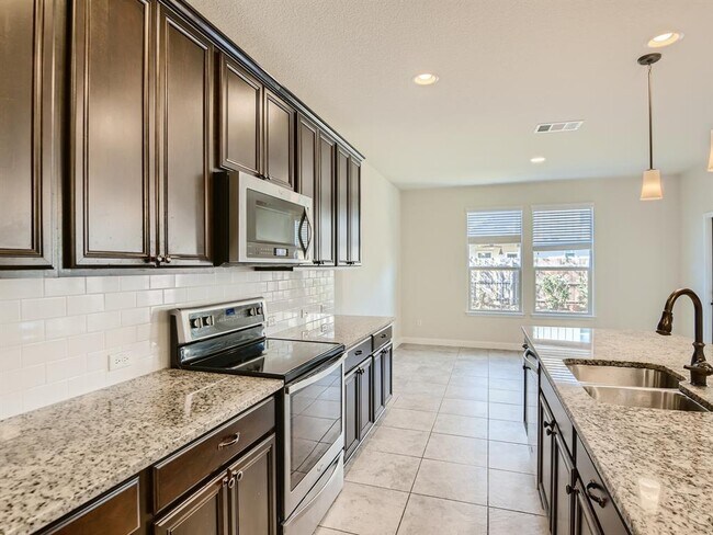 Building Photo - 16016 Remington Reserve Way