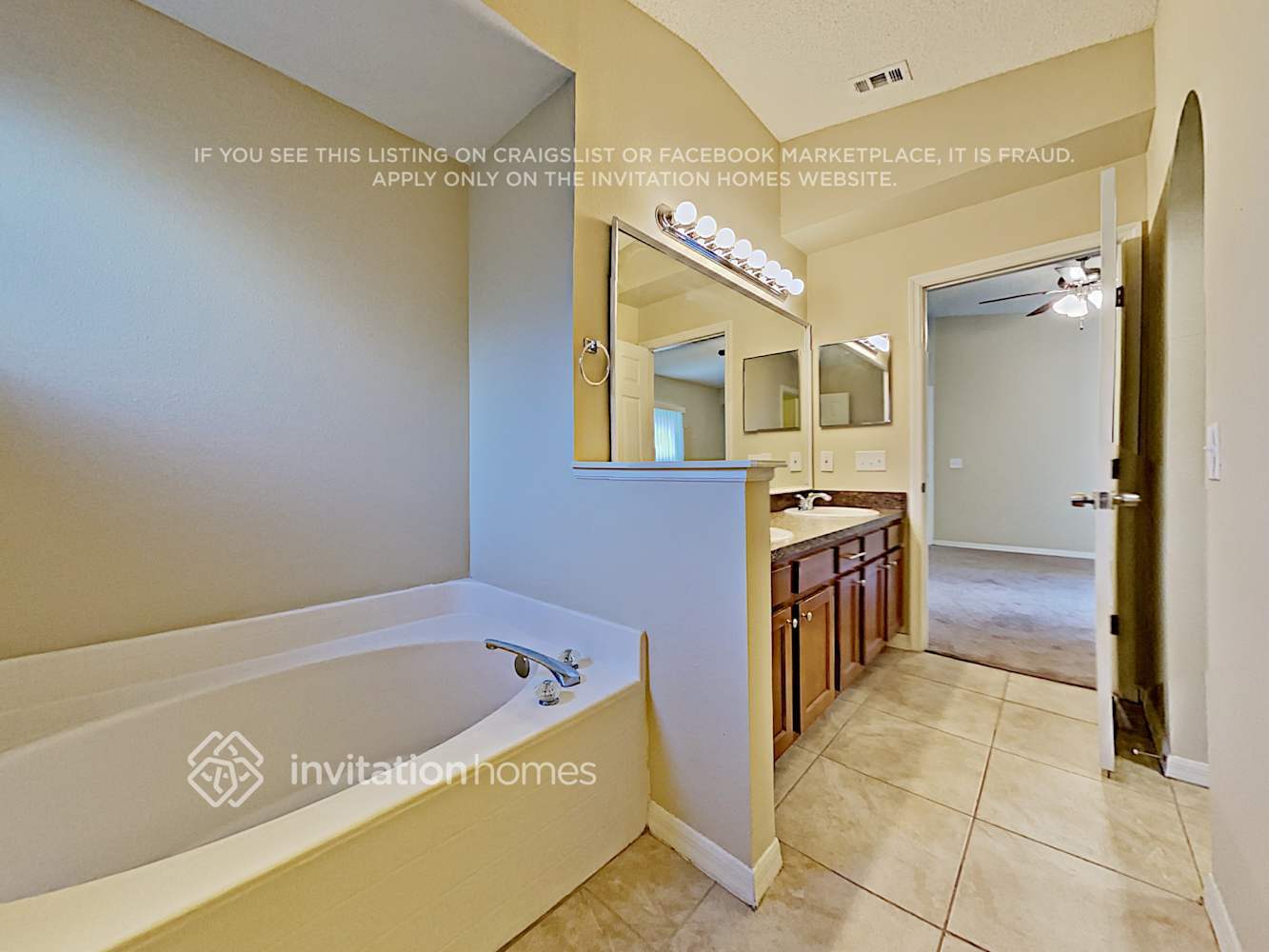 Building Photo - 613 Doe Cove Pl