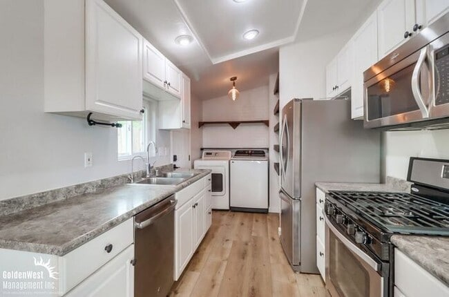 Building Photo - Relaxing 3Bdm 2Ba Single-Family Home in Spring Valley Neighborhood - MI Special