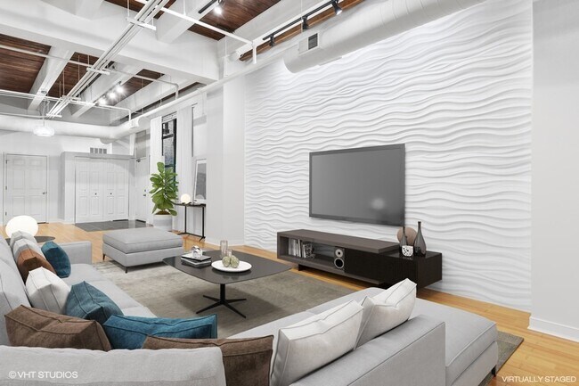 Building Photo - 312 N May St