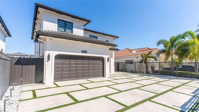 Building Photo - 15817 SW 138th Terrace