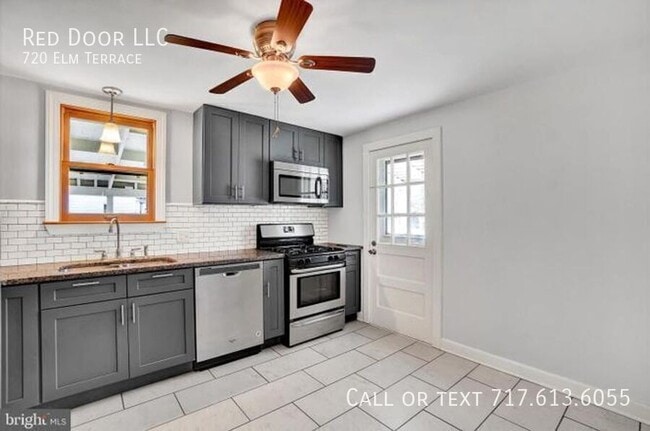 Building Photo - 720 Elm Terrace