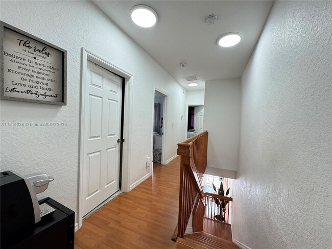 Building Photo - 10833 SW 83rd St