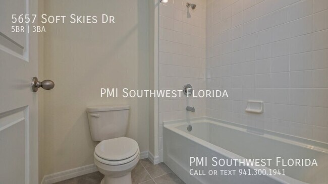 Building Photo - 5657 Soft Skies Dr