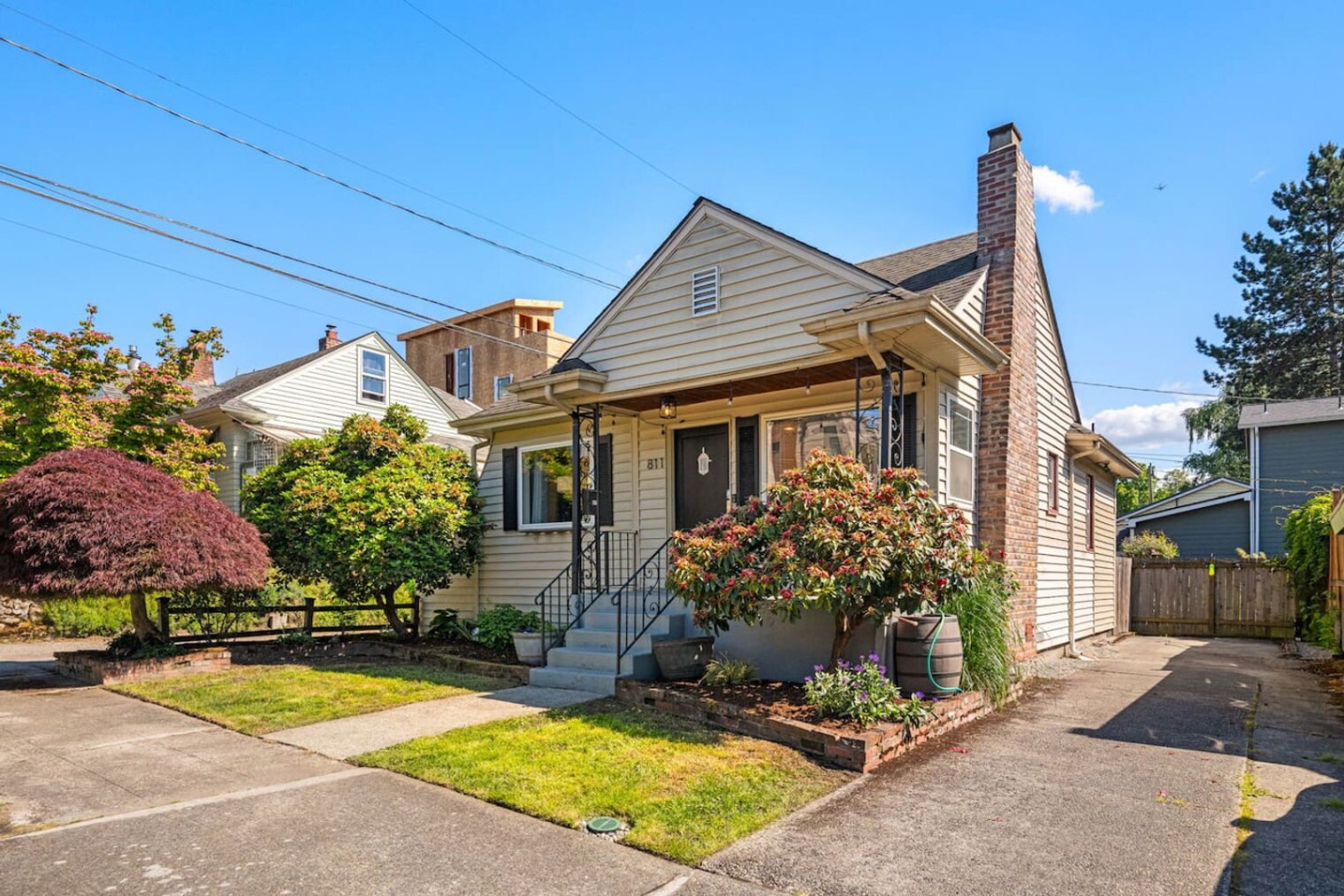 Building Photo - 811 NE 63rd St