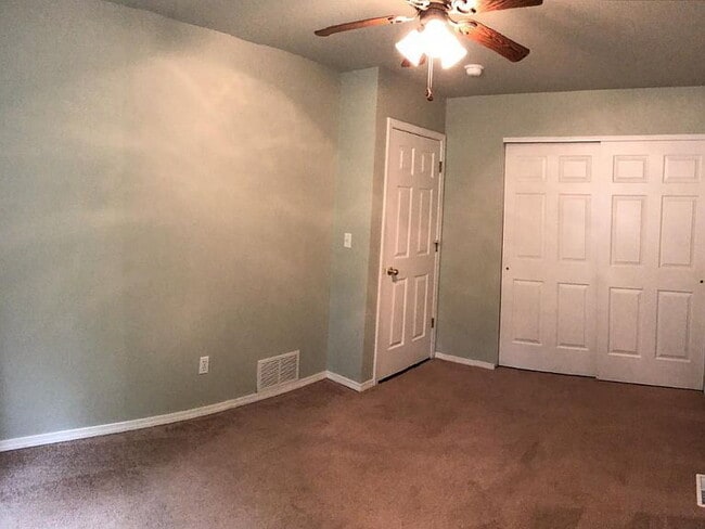 Building Photo - 3-Bed, 2-Bath Retreat in Scenic Eagle River, AK!"