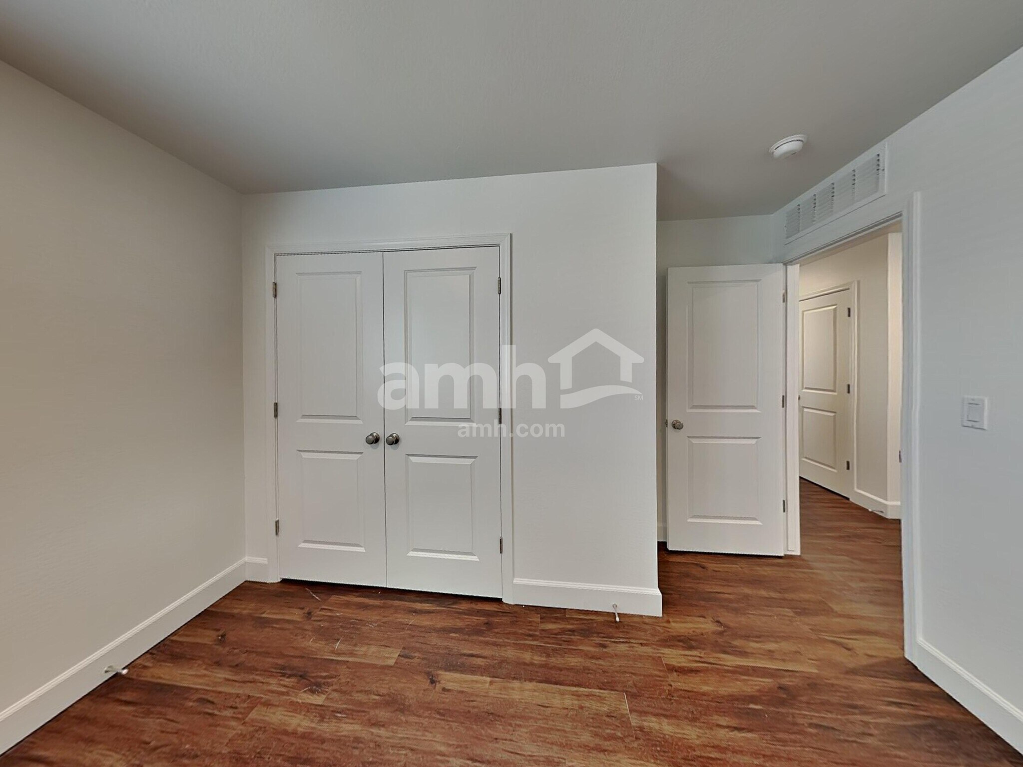 Building Photo - 17157 W Lawrence Ln