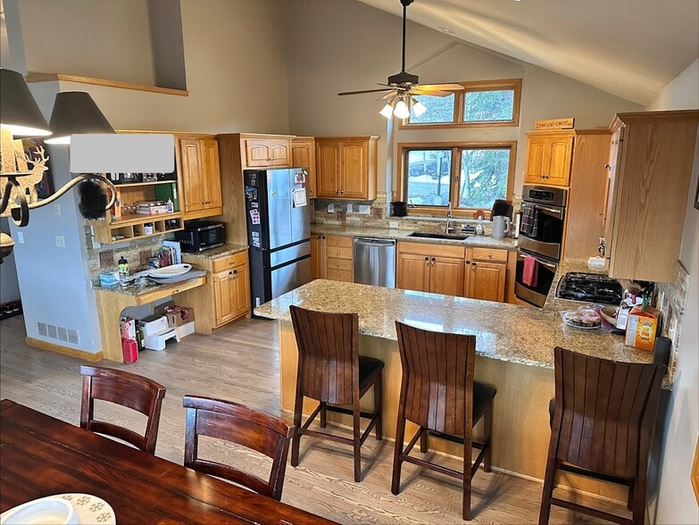 Building Photo - 318 Blackberry Ln