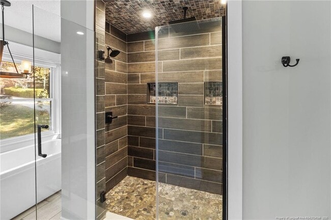 Building Photo - 505 Cross St