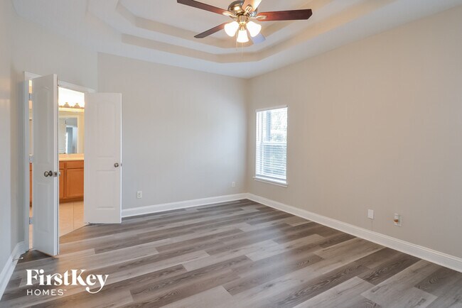 Building Photo - 14744 Falling Waters Dr