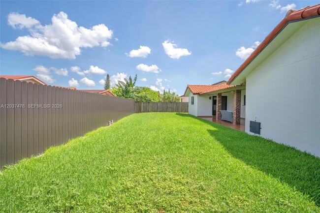 Building Photo - 1417 SW 139th Ave