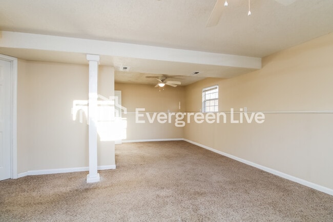 Building Photo - 425 Forest Grove Cir