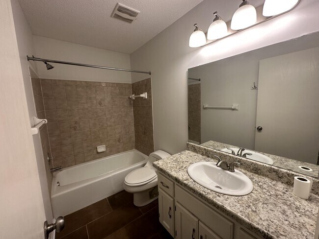 Building Photo - 3700 Bryant Cir