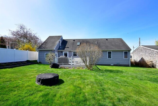 Building Photo - 62 Reposa Sq