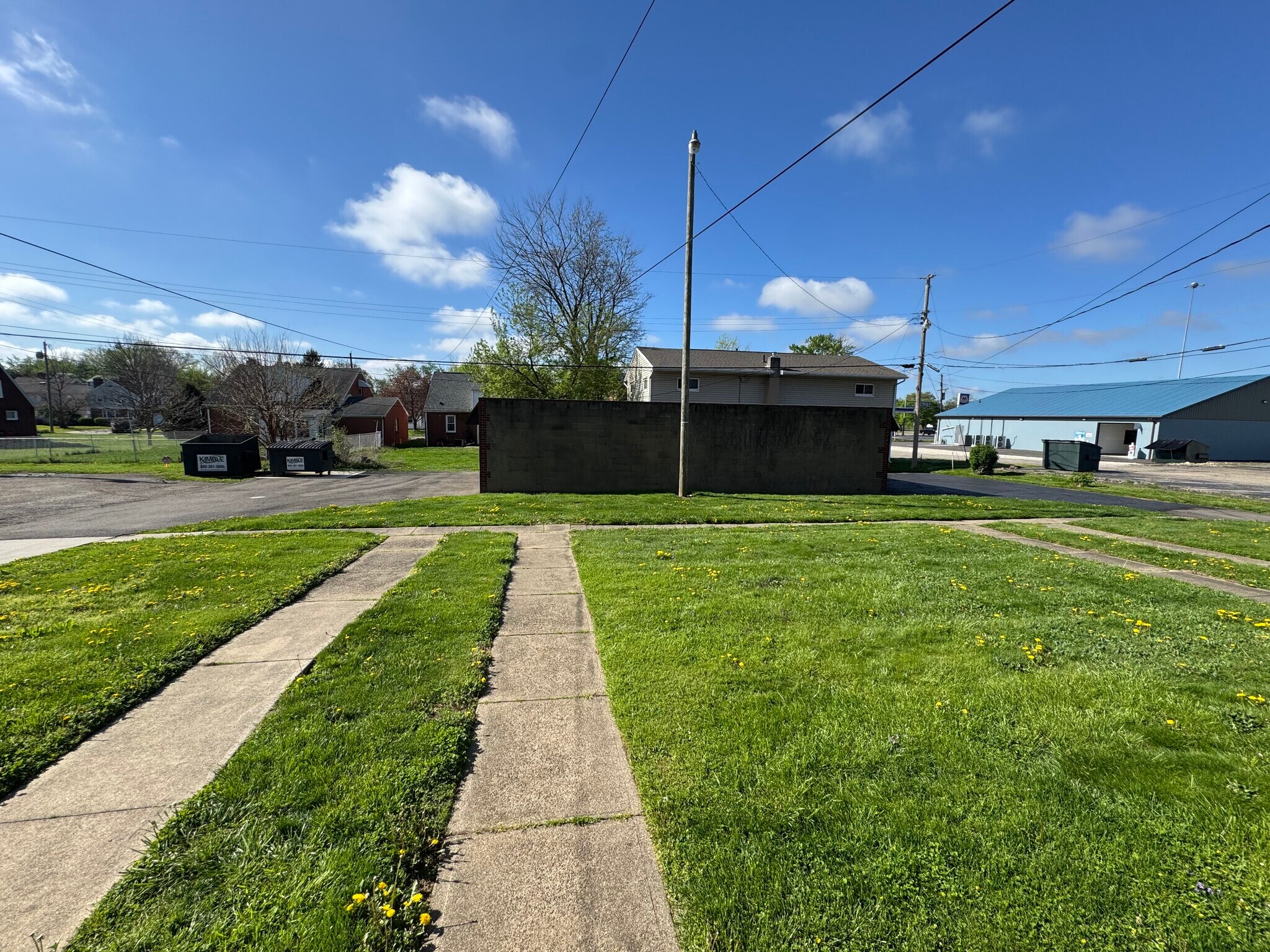 Building Photo - 124 Spangler Rd NE