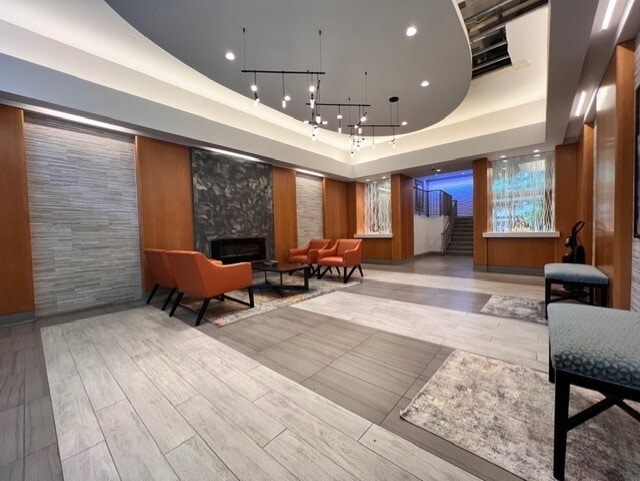 350 G St Lobby - 350 G St SW