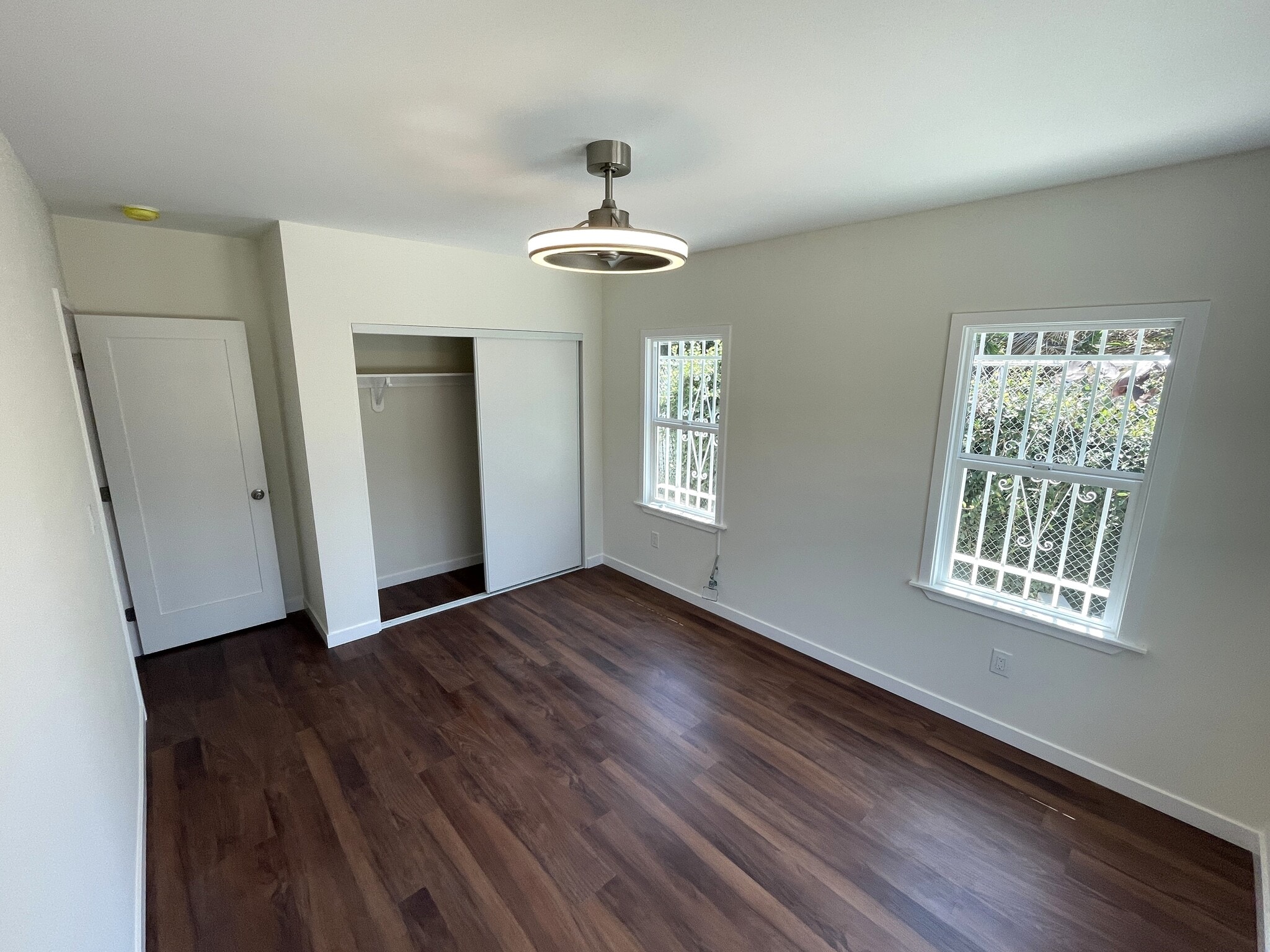 Building Photo - 1167 N Berendo St