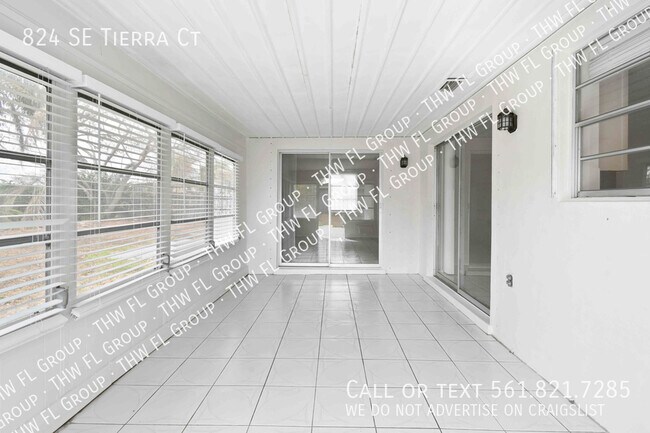 Building Photo - 824 SE Tierra Ct