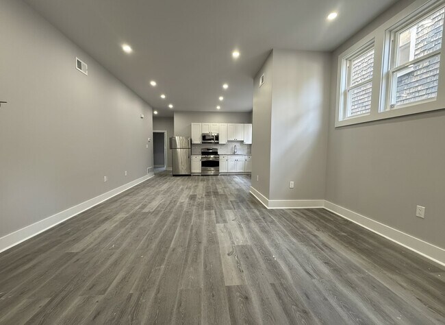 Building Photo - 4917 N 13th St