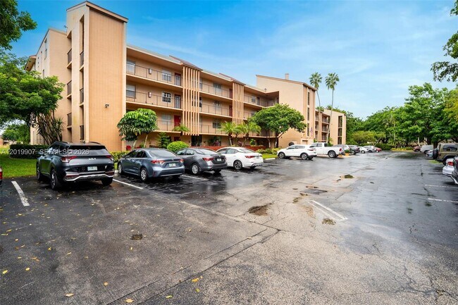 Building Photo - 260 NW 76th Ave