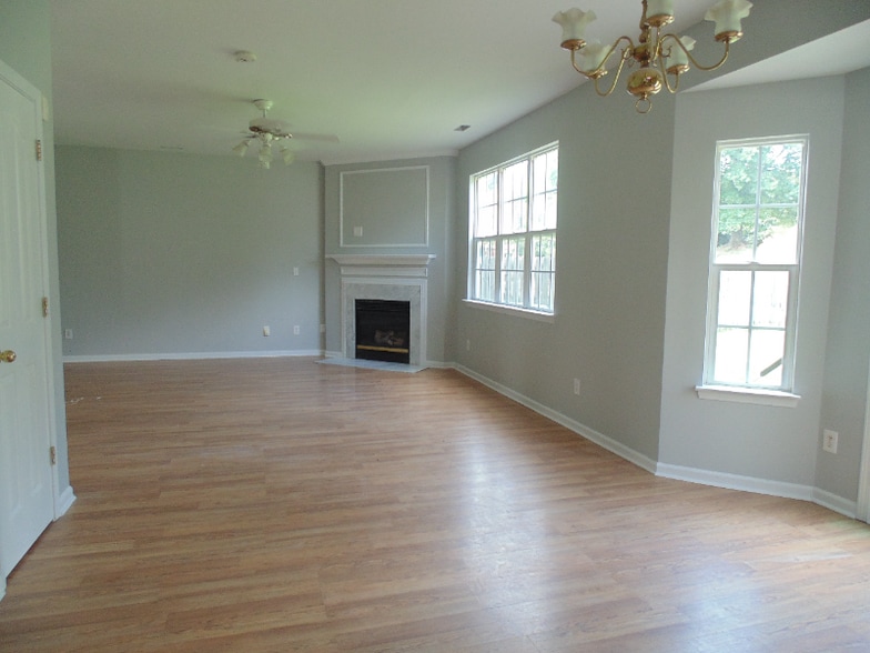 Building Photo - 17540 Westmill Ln