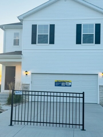 Building Photo - 7809 N 169th St