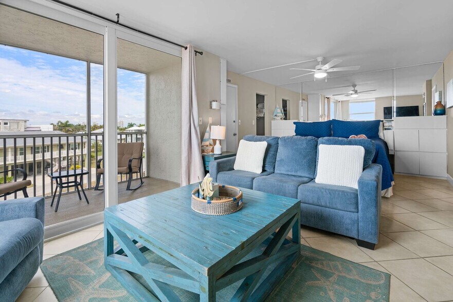 Building Photo - 5900 Bonita Beach Rd SW