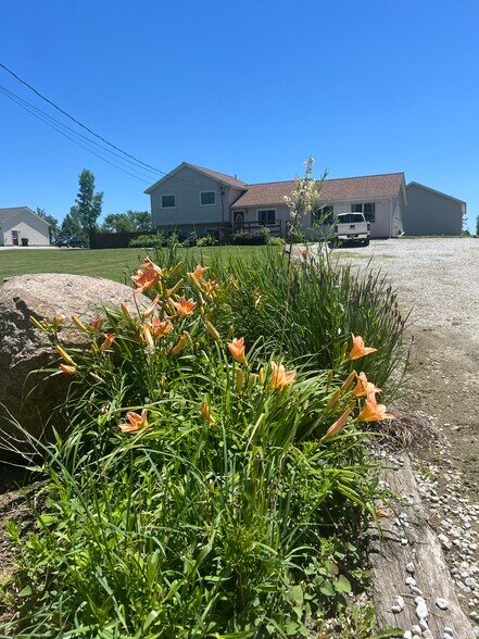 Building Photo - 7650 Warner Rd