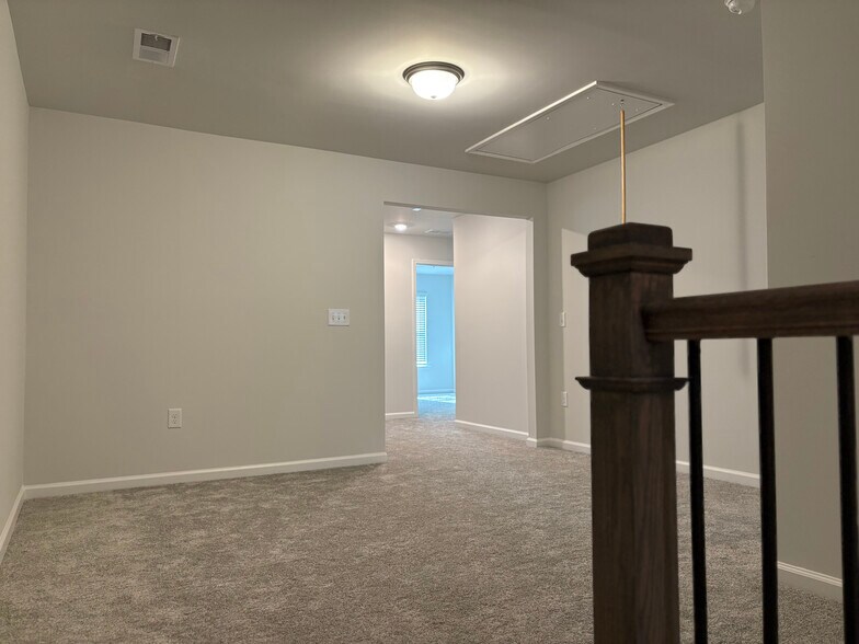 Building Photo - 124 Abbots Mill Dr