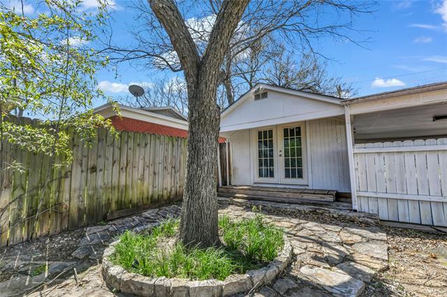 Building Photo - 415 W Couts St