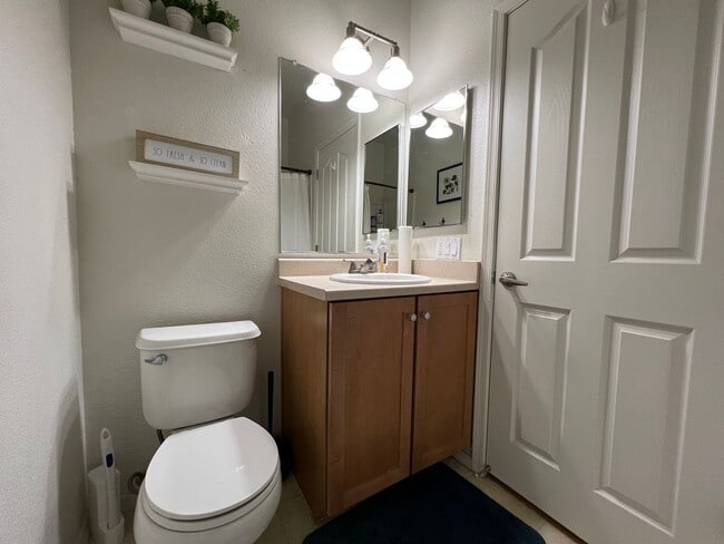 Building Photo - HALF OFF FIRST MONTHS RENT SPECIAL!