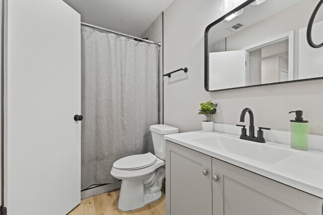 Building Photo - 5522 Allbrook