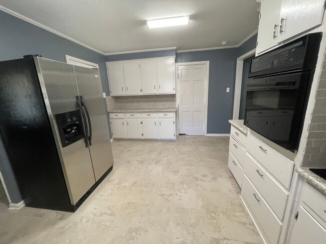 Building Photo - 3 Bedroom 2 Bath Home in Clinton