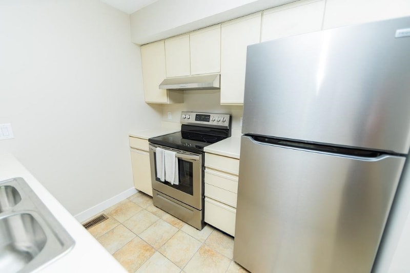 Building Photo - 1346 S College Mall Rd