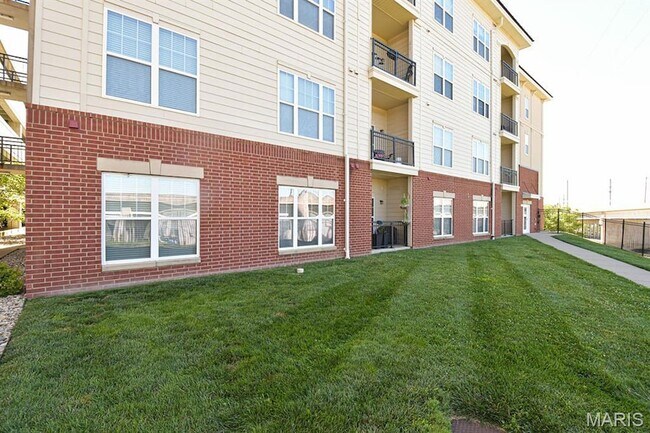 Building Photo - 1270 Strassner Dr