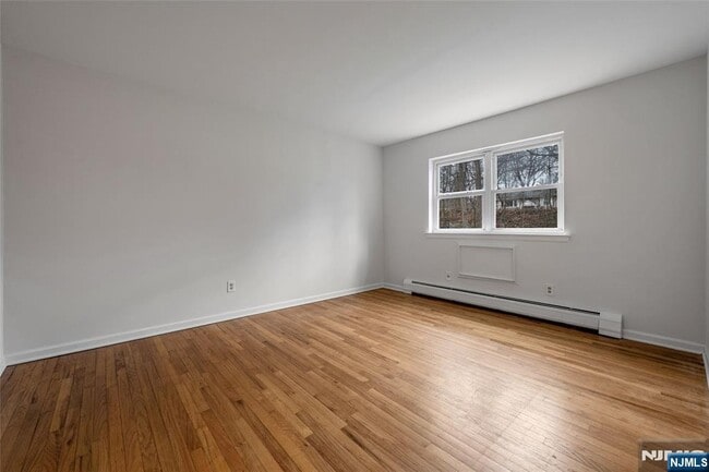 Building Photo - 121 Regency