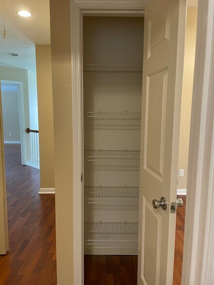 Building Photo - 3746 Summer Rose Dr