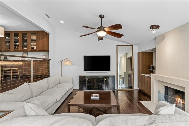 Building Photo - 6124 Summer Creek Cir