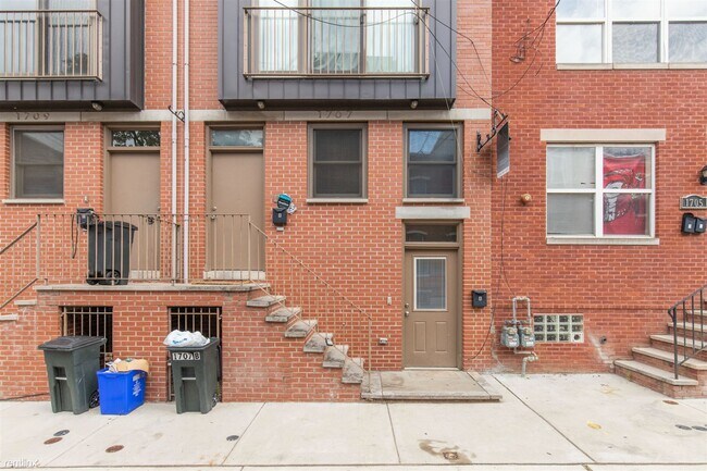 Building Photo - 4 br, 2 bath Duplex - 1707 ARLINGTON ST Un...