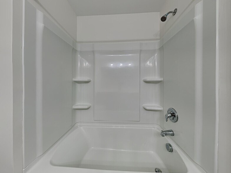 Building Photo - 2388 Eagle Creek Ct