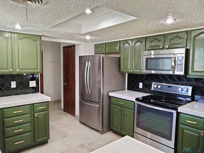 Building Photo - 1808 Arcineiga Dr