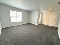 Building Photo - SPACIOUS 2BED/2BATH CONDO ON THE 2ND FLOOR